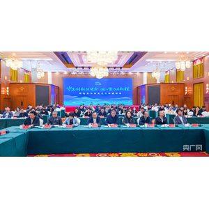 呼伦贝尔市文艺工作座谈会举行