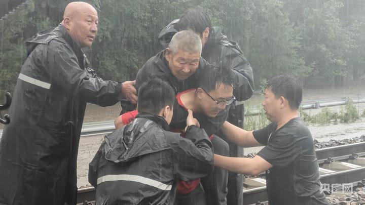 内蒙古三级气象部门齐发力 阿尔山市134名群众平安避险